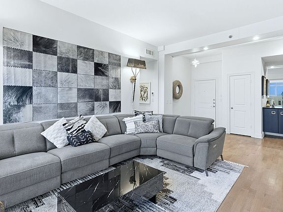 4th image of 3445 Stratford Rd NE APT 3703