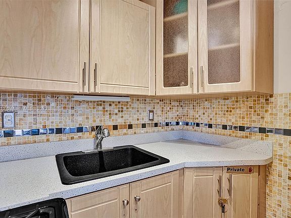 3rd image of 710 Washington Ave APT 225