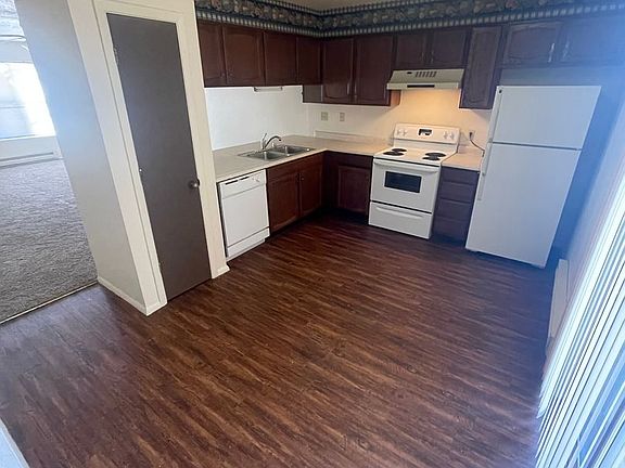 3rd image of 1345 Branson Ave APT 7B