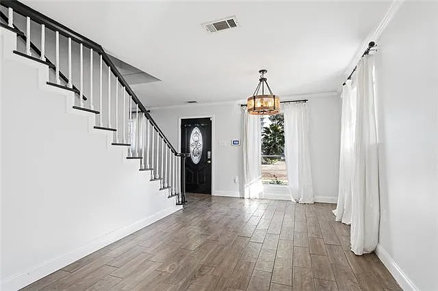Building Photo - 278 W Robert E Lee Blvd