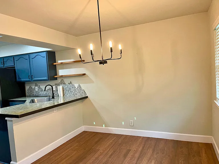 12142 Vista Nogal St — Photo 5