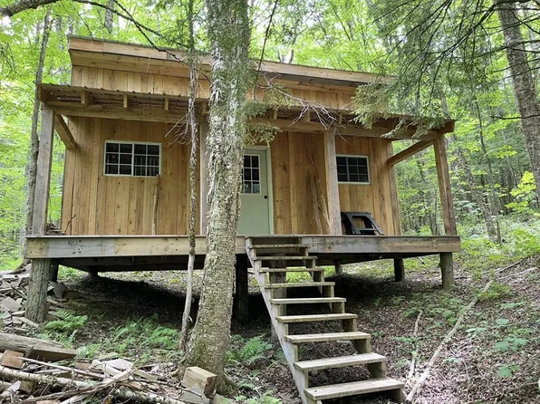 0 E River Road, Johnson, VT 05656