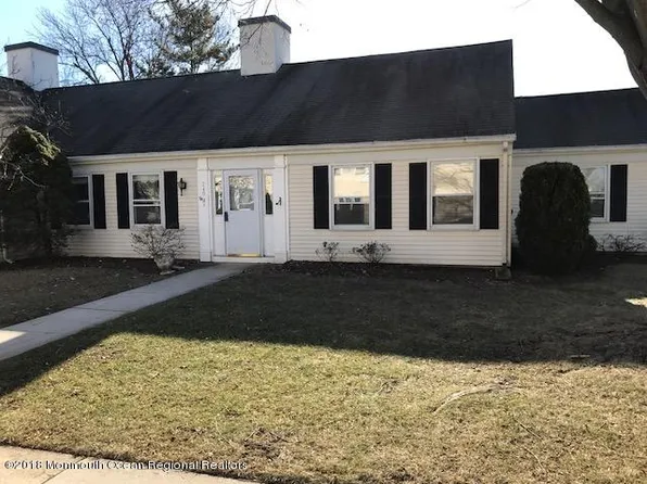 240A Mayflower Way, Monroe Township, NJ 08831