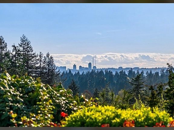 3rd image of 8816 NE 25th Pl