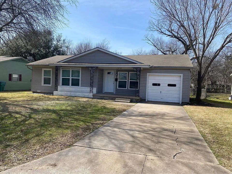 3 bed, 1008 sqft, $1,400 — Photo 1