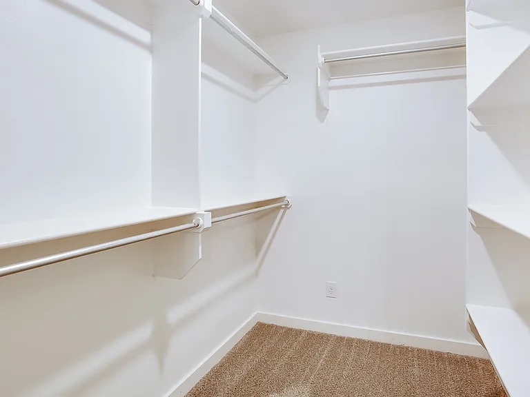 13702 Avenue R — Photo 15