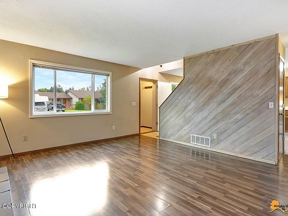 5th image of 11840 Suncrest Dr