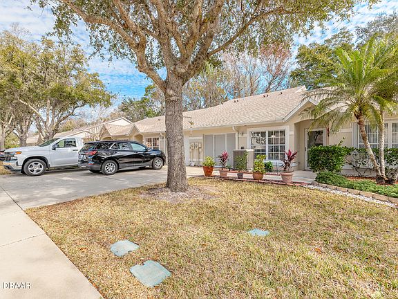 3rd image of 3032 Oak Hammock Dr