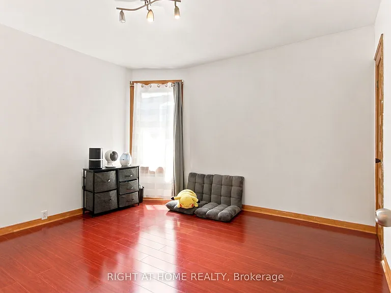 77 Lappin Ave #MAIN UPPER — Photo 25