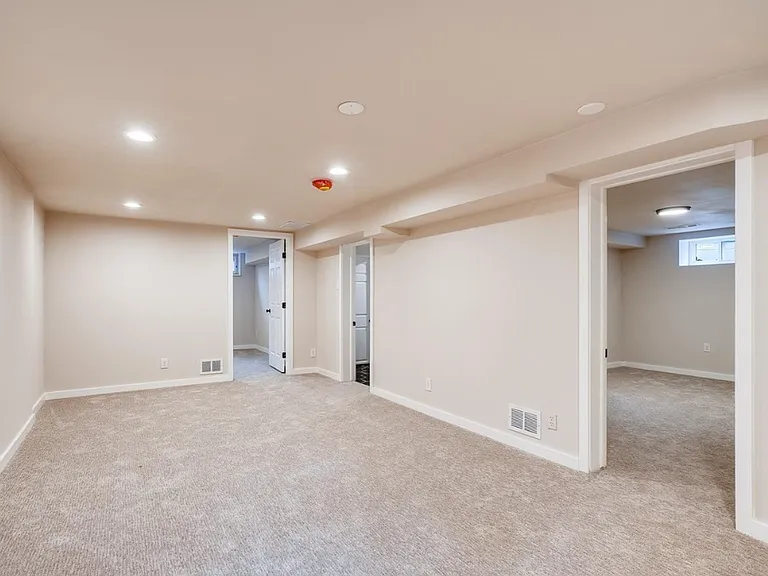 5760 Dudley St — Photo 19