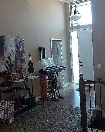 2nd image of 8861 Metropolitan Ave
