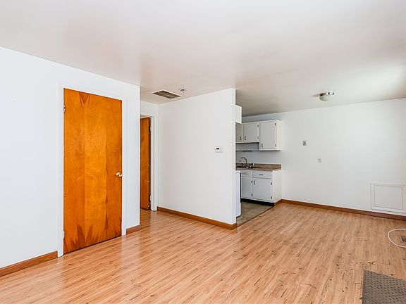 5th image of 26 Mello Ave