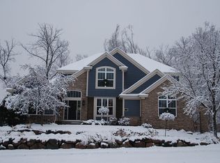 6776 Fountain Ln N, Maple Grove, MN 55311