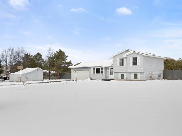 2555 Breckenridge Dr, Kingsley, MI 49649