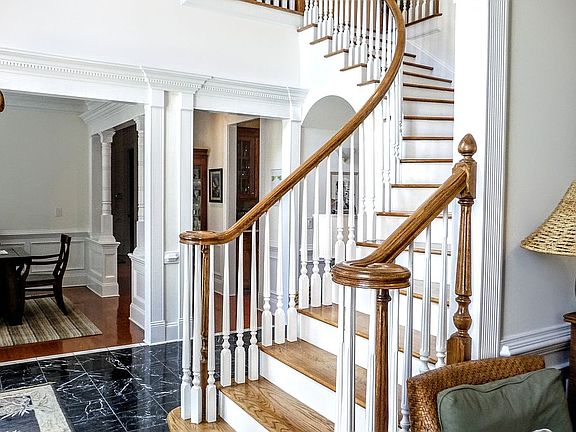 5th image of 8225 Seven Oaks Dr