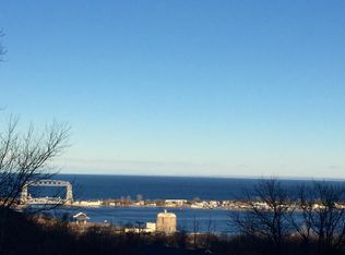 1331 W 3rd St #4, Duluth, MN 55806