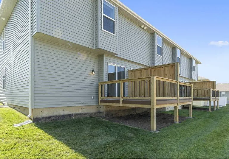 Oak Woods Townhomes — Photo 96