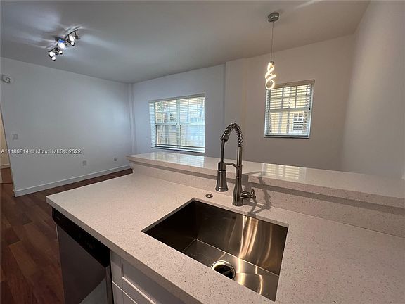 5th image of 1255 Pennsylvania Ave APT 204
