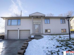 9155 Ogden St, Omaha, NE 68134