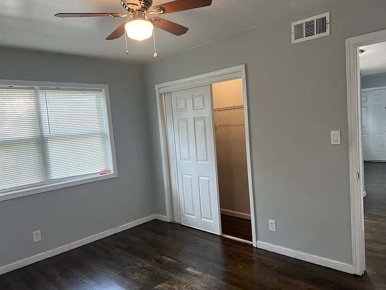 Dream Court Apartments — Photo 7