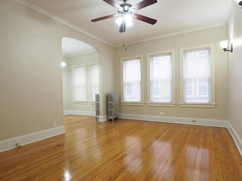1st image of 4937 N Whipple St APT 2E