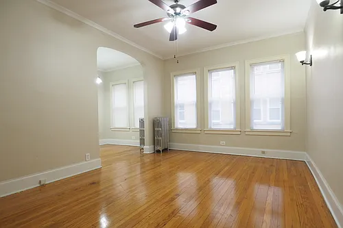 4937 N Whipple St #2E Photo 1