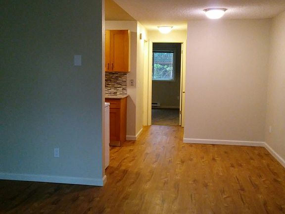 5th image of 9380 SW 80th Ave APT B