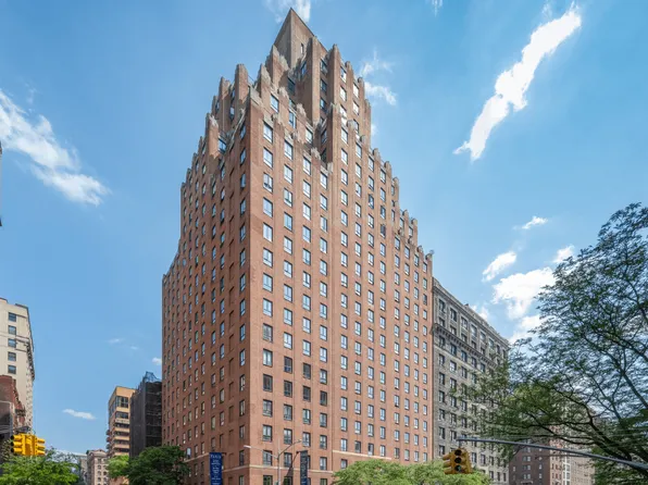 752 West End Avenue image 1 of 7