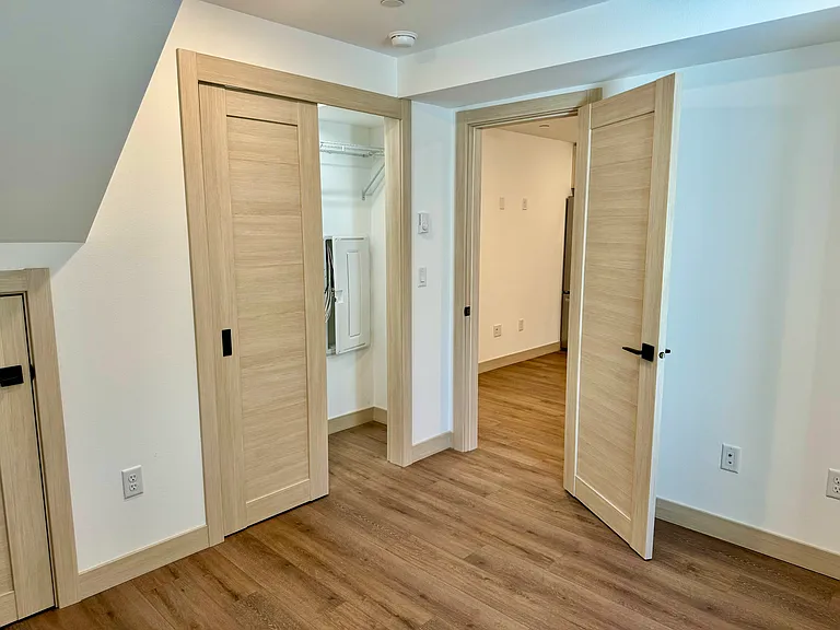 2028 S Lane St #B — Photo 7