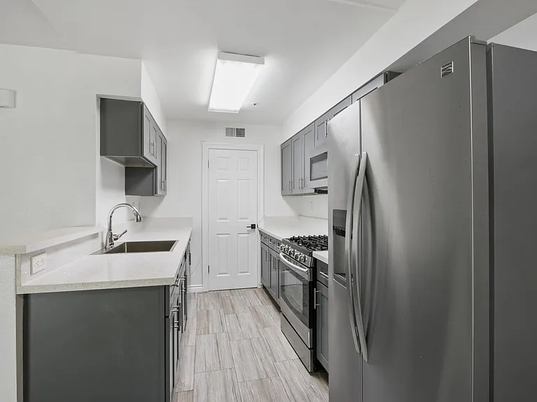 4111 Carol Dr #C — Photo 6