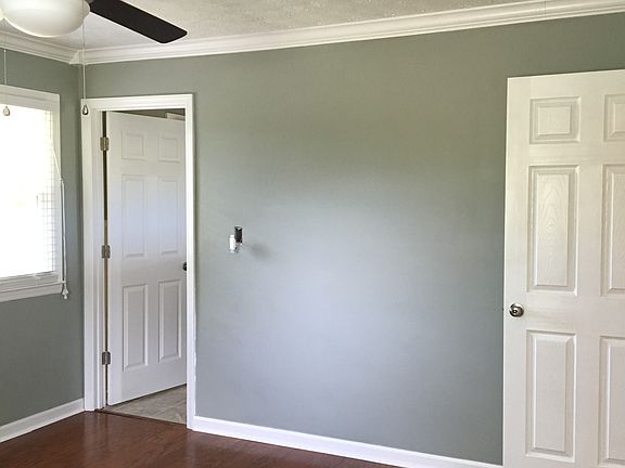 3rd image of 1003 Thorpe St