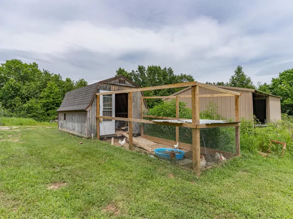2585 County Rd, Moberly, MO 65270