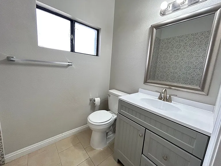 1309 Exley Ave — Photo 9