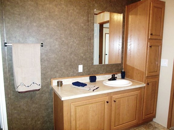 5th image of 73 W Zimmer Dr