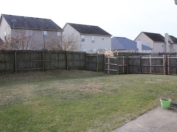 2nd image of 716 Woodhaven Pl