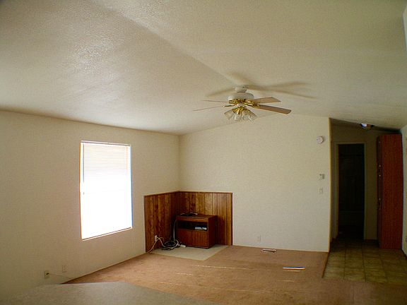 4th image of 43201 N Anvil Rock Road