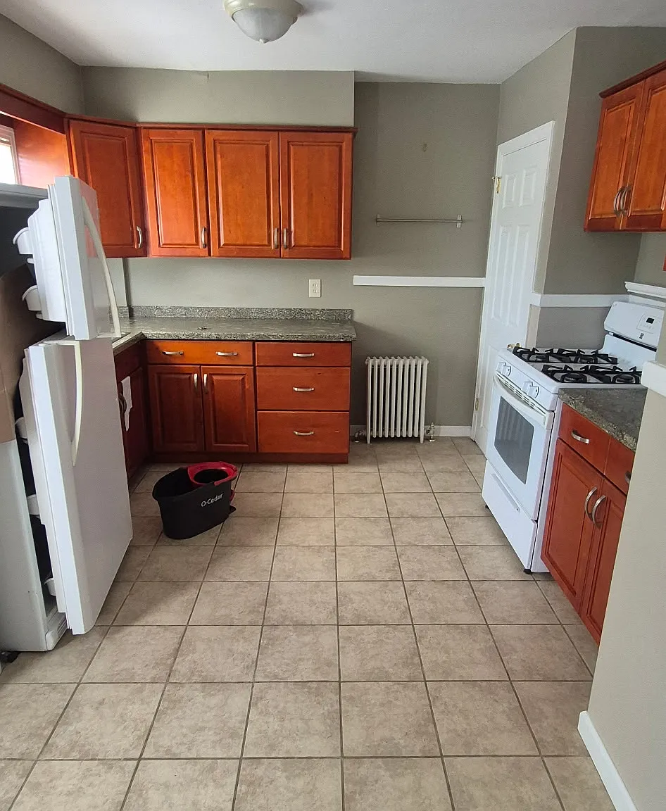 3226 Metz Avenue - 2 — Photo 2
