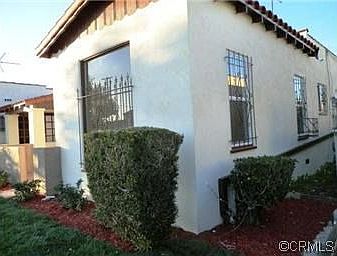 3rd image of 757 W 103rd St