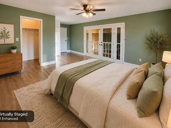 4th image of 2421 Stanfield Dr