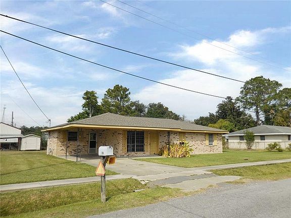 2nd image of 138 Comeaux Dr