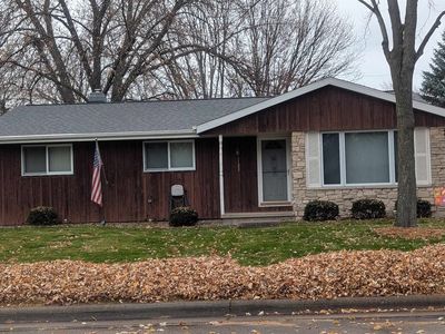 1122 Green Acres Ln, Neenah, WI, 54956