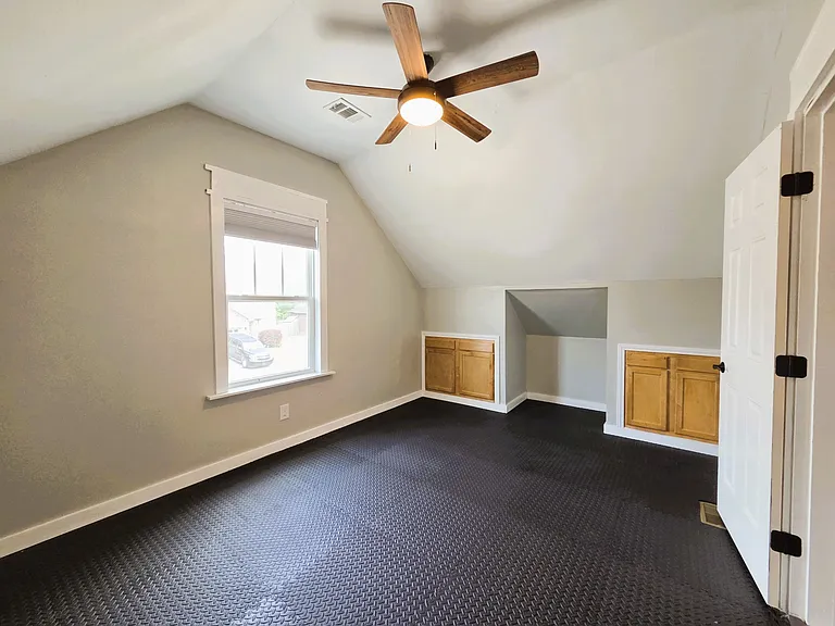 4213 Longfellow Dr — Photo 23