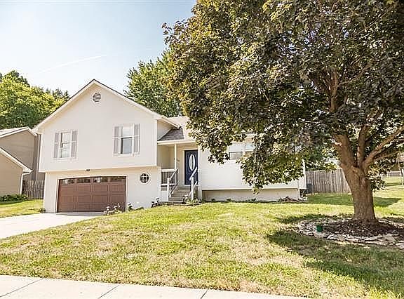 3rd image of 1704 Dunwich Dr