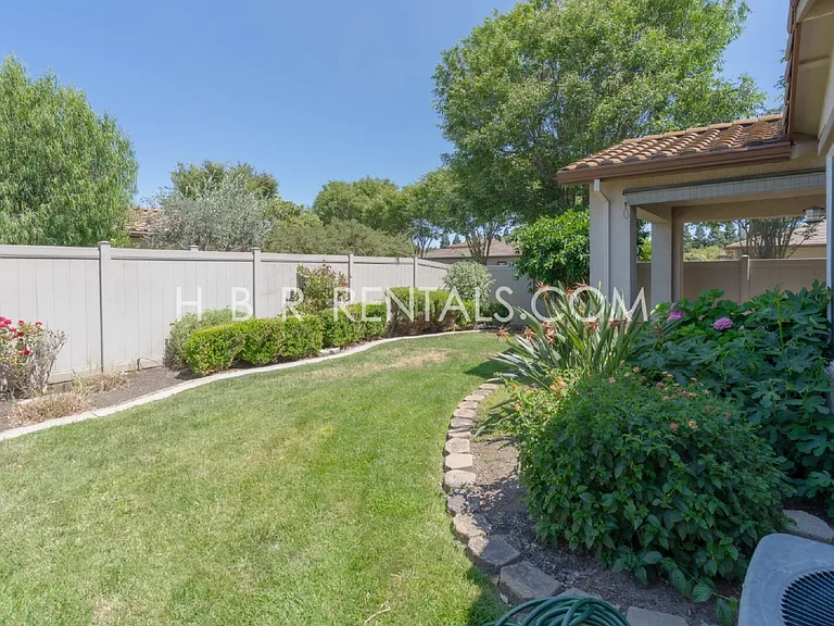 2514 Bellchase Dr — Photo 20