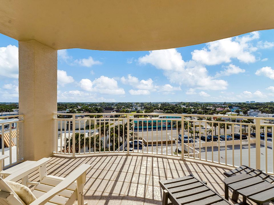 Front balcony with city view towards the Speedway race track, and sunset views