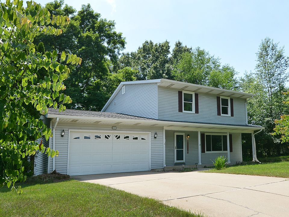 1st image of 4745 Briarhill Dr