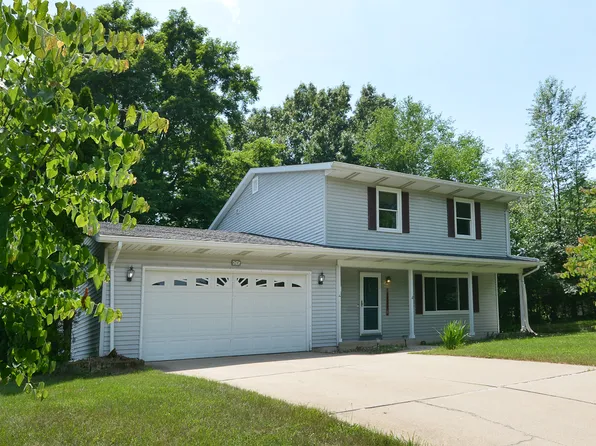 4745 Briarhill Dr, Portage, MI 49024