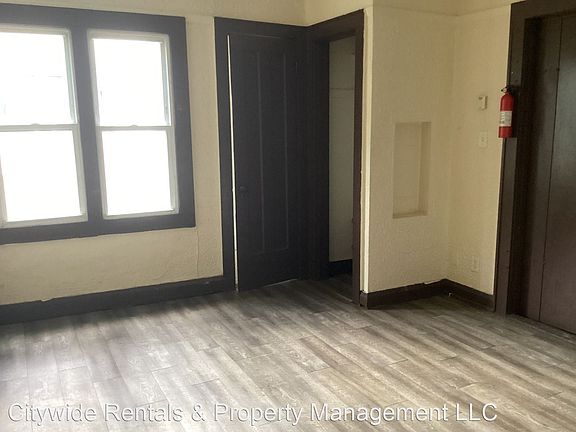 5th image of 1324 W Vliet St #7