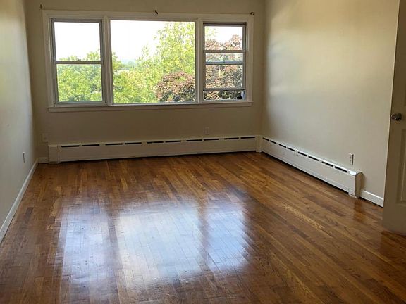 3rd image of 41 Hancock Ave