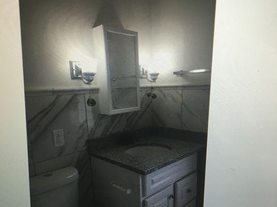 2nd image of 17564 Pennington Dr